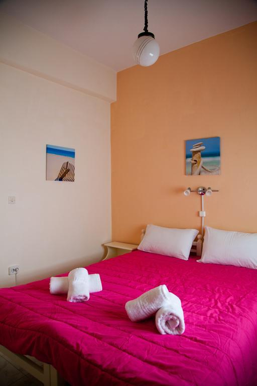 Theo Studios & Apartments Spetses Town Extérieur photo