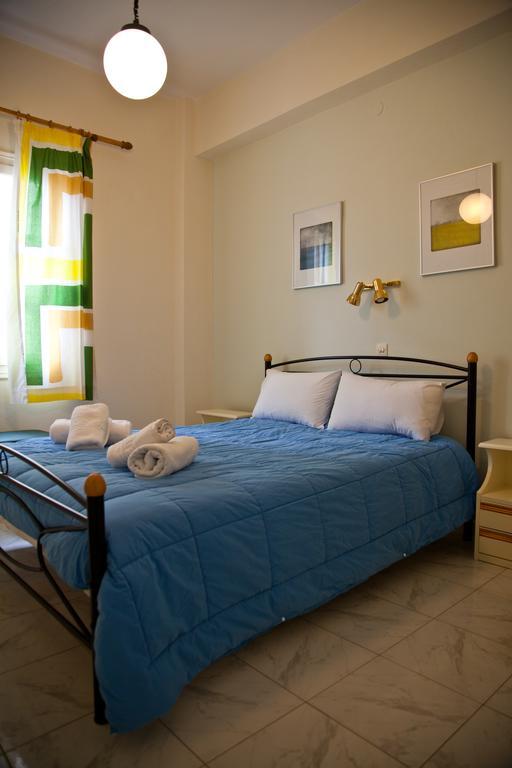 Theo Studios & Apartments Spetses Town Extérieur photo