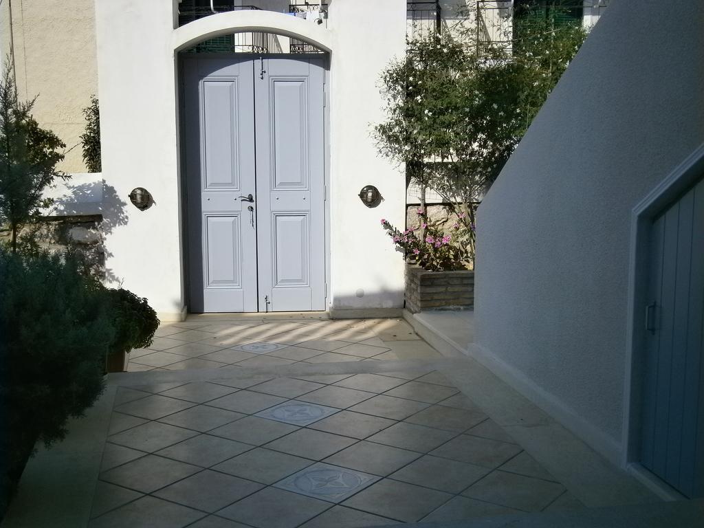 Theo Studios & Apartments Spetses Town Chambre photo