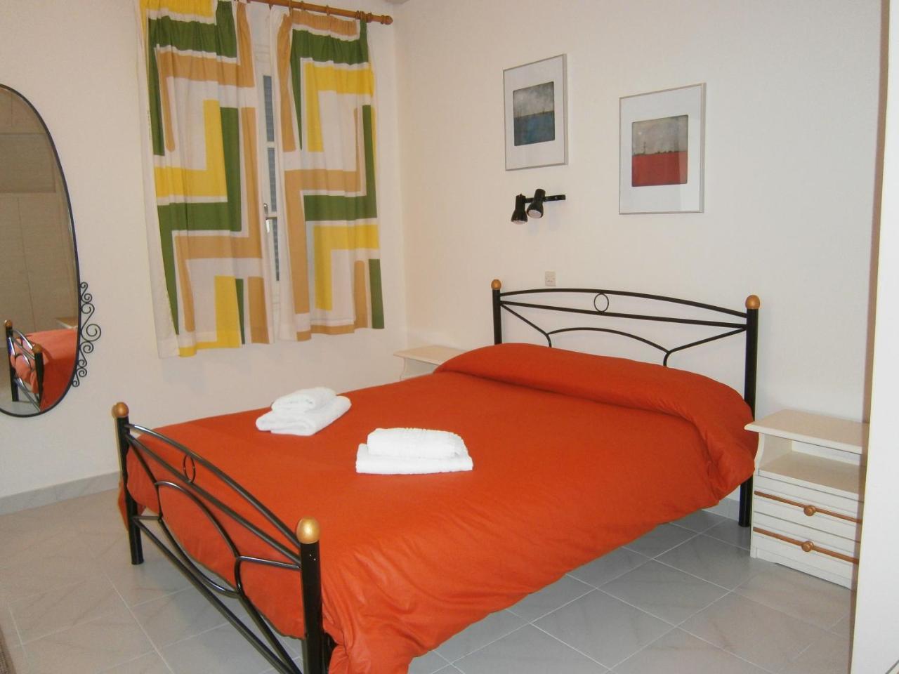 Theo Studios & Apartments Spetses Town Extérieur photo