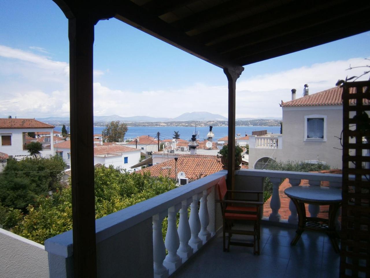 Theo Studios & Apartments Spetses Town Extérieur photo