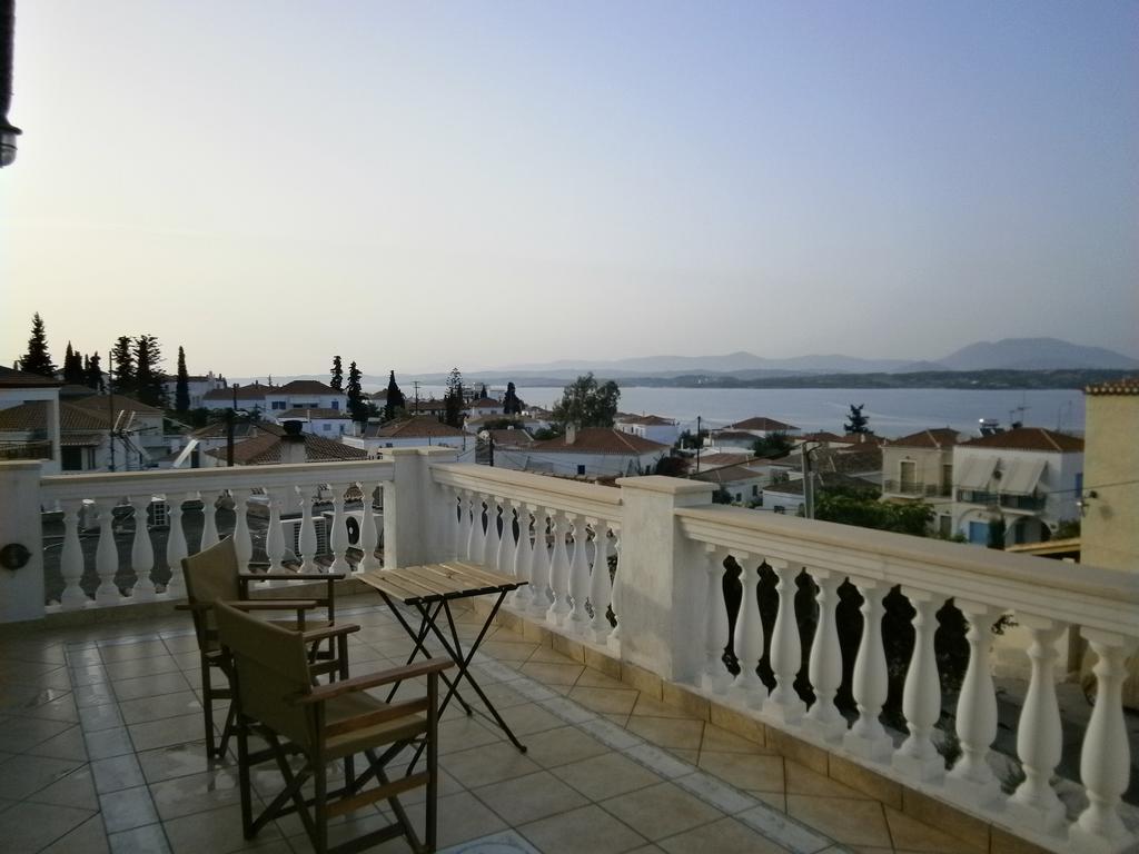 Theo Studios & Apartments Spetses Town Chambre photo